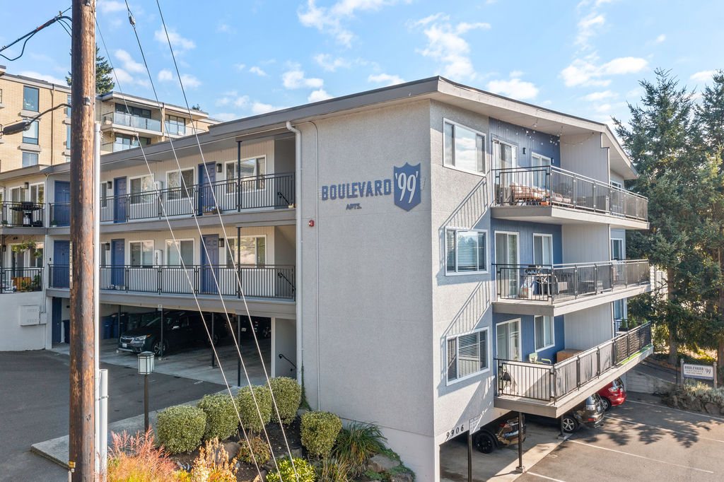Boulevard 99 entry and balconies